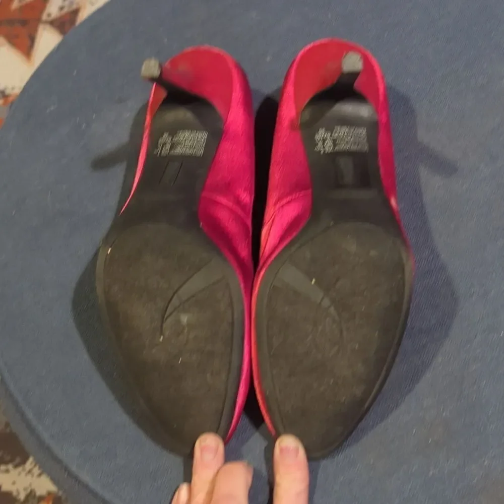 Fioni Night Heels red satin and rose toe  👠‎
